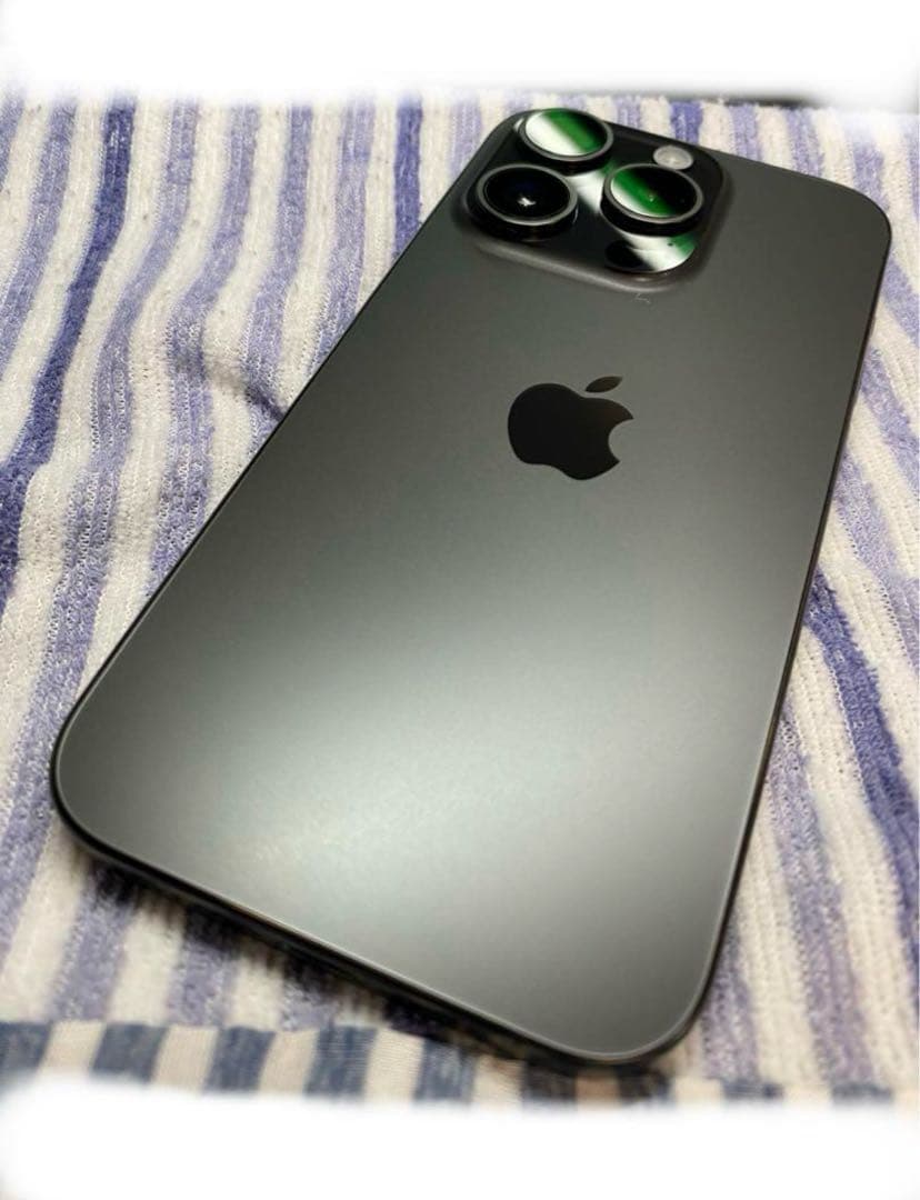 【美品】iPhone15pro 512G ブラックチタニウム バッテリー95％