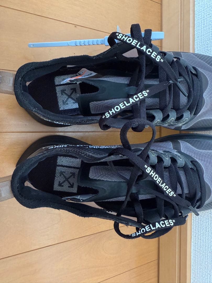 【限定価格】オフホワイト✖︎ナイキ　ズームフライ26㎝