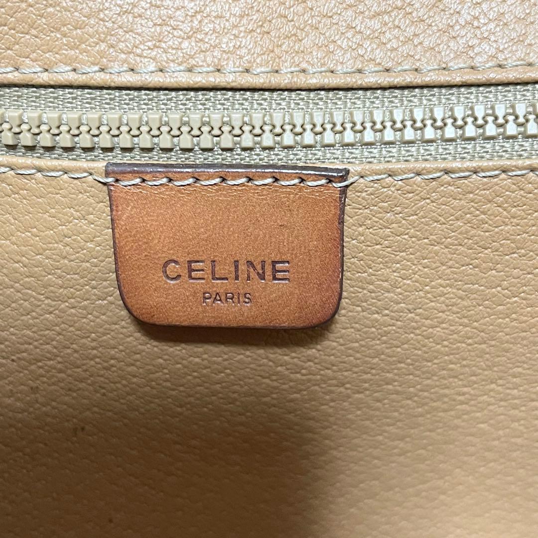 【良品】セリーヌ　ショルダーバッグ　レザー　PVC ロゴ金具　トリオンフ