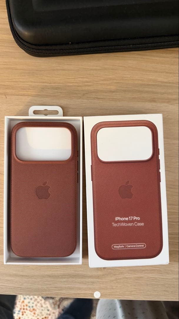 iPhone 17 Pro TechWoven Case ブラウン
