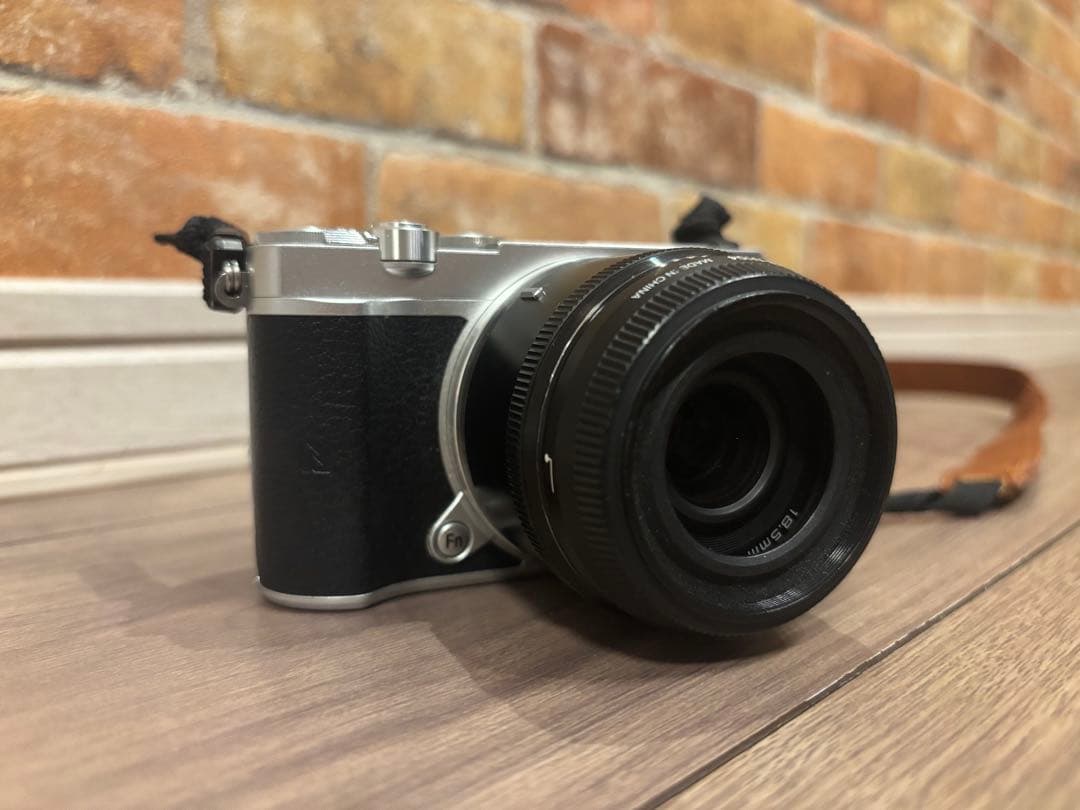 NIKON 1 J5 デジタルカメラ（レンズ等付属）