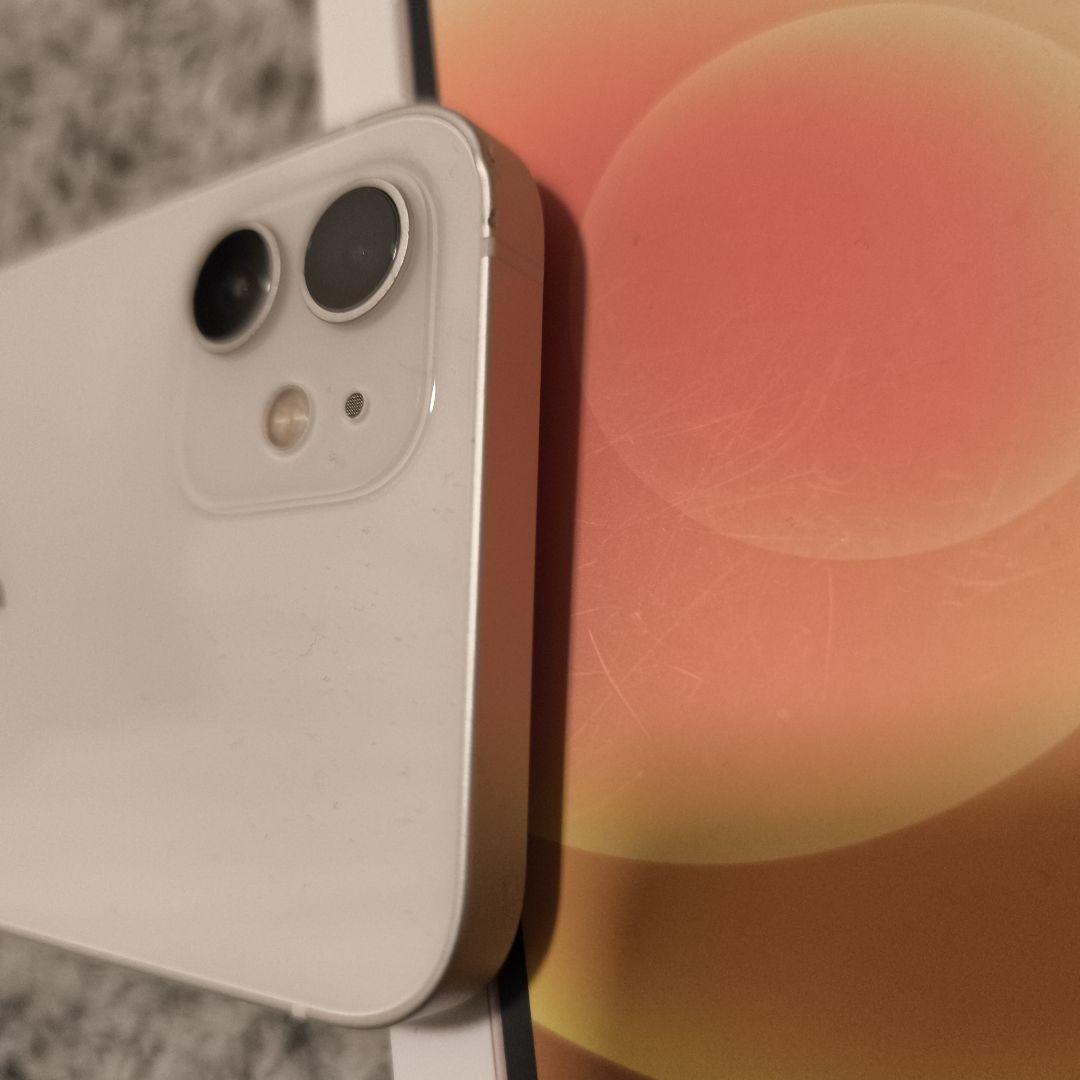 美品 Apple iPhone 12 本体SIMフリー 83%