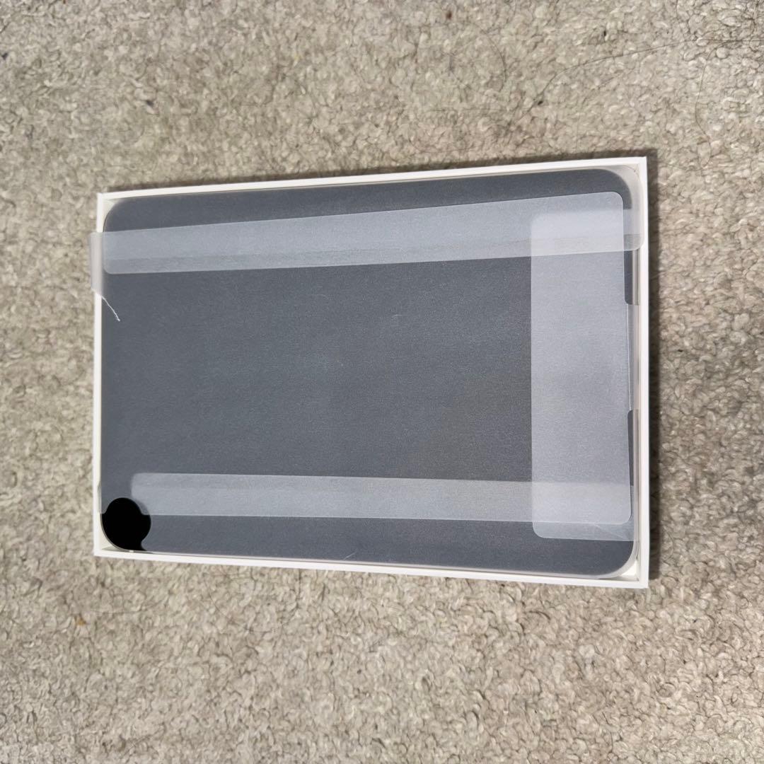 iPad mini 6世代　256GB　セルラーモデル、スターライト カバー付き