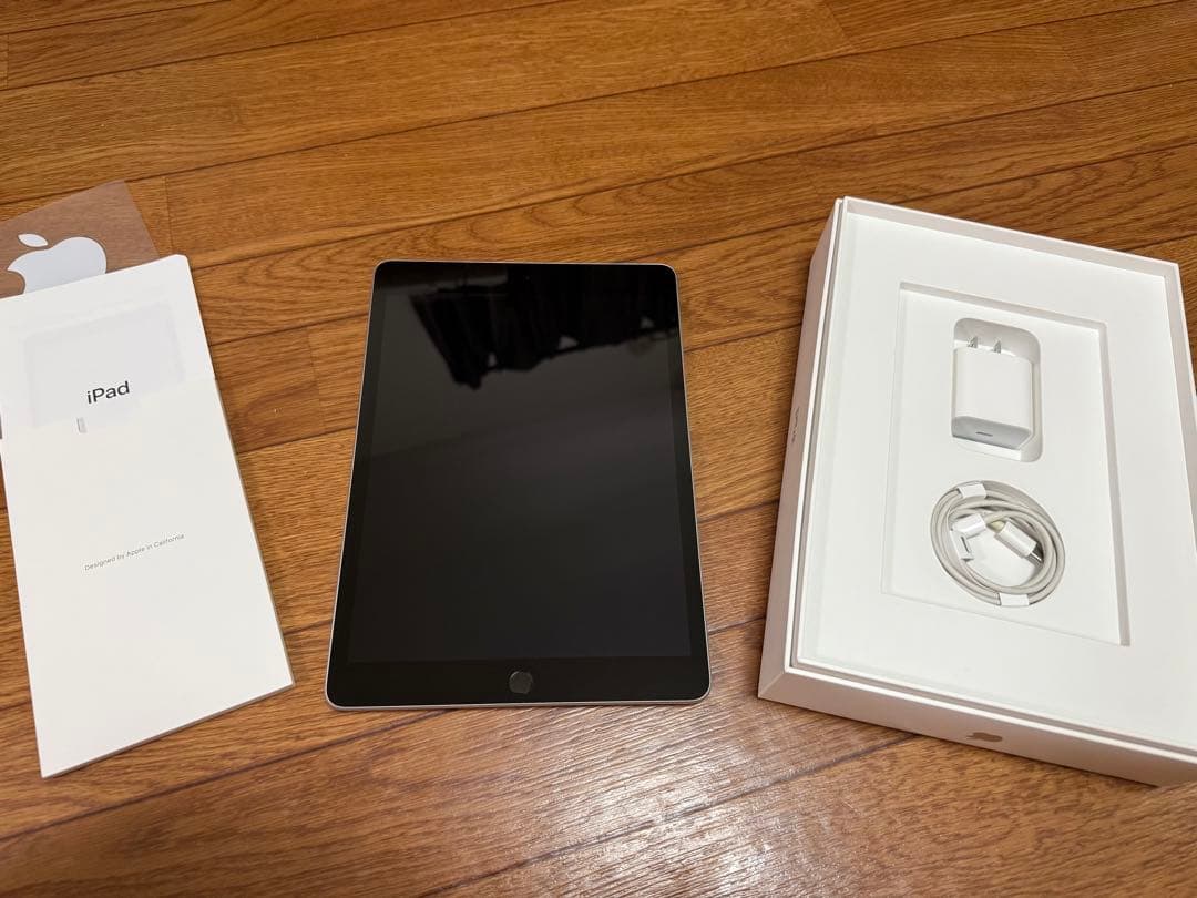Apple iPad (第9世代) Wi-Fiモデル　256GB シルバー
