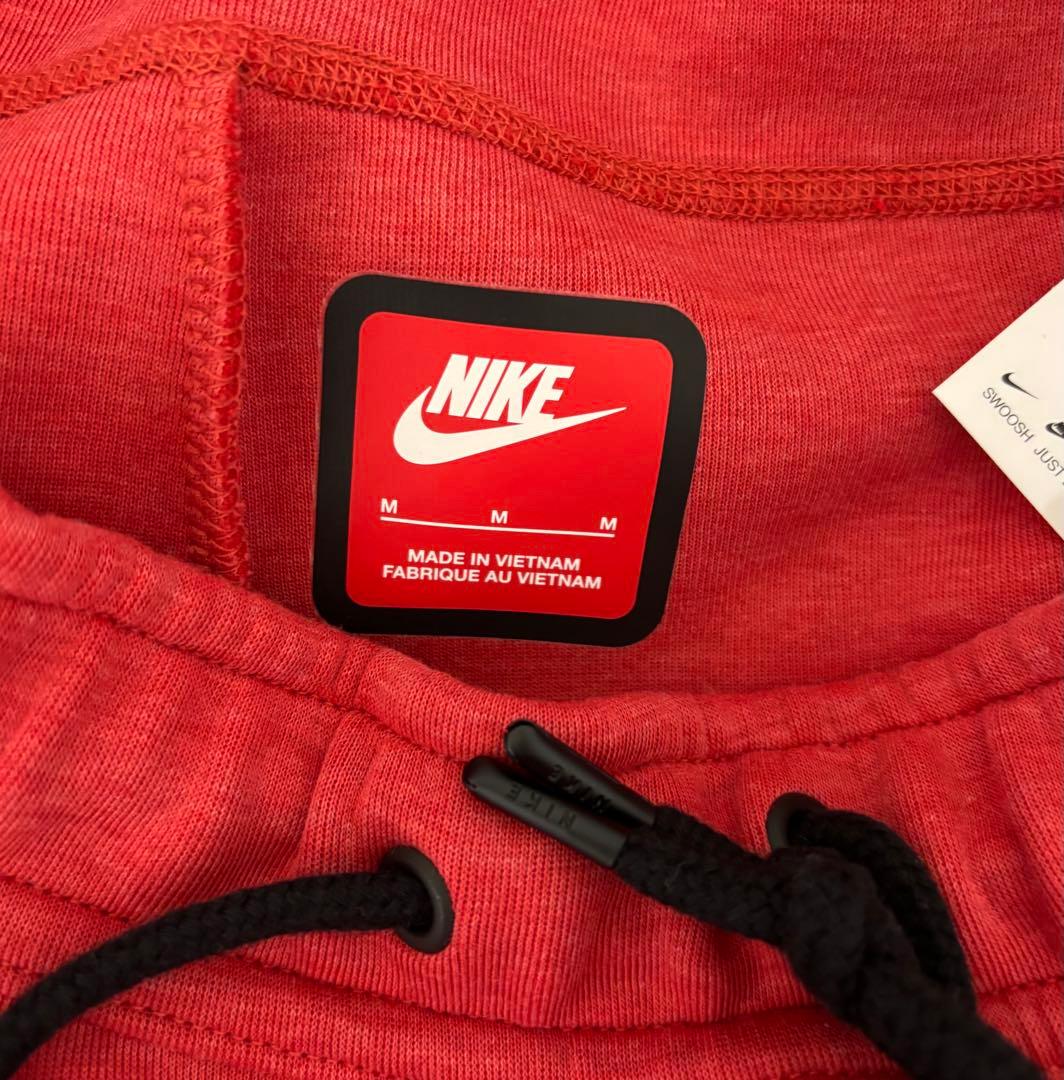 【NIKE】新品タグ付 海外限定品 テックフリース 上(L)、下(M) レッド
