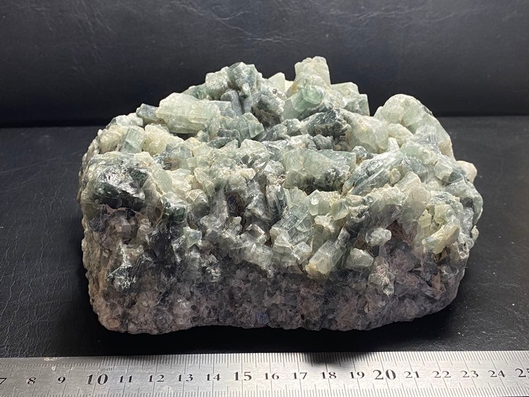 グリーン　ザギ水晶　ザキ鉱山　2582g