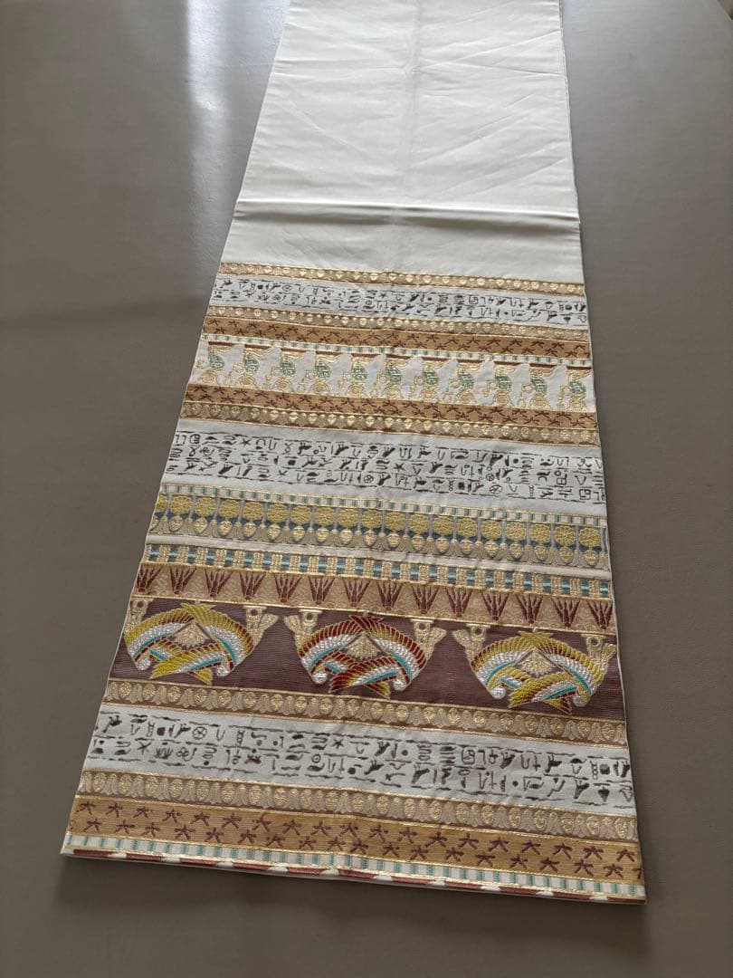 川島織物 アイボリー インカ文様 六通柄 本袋帯