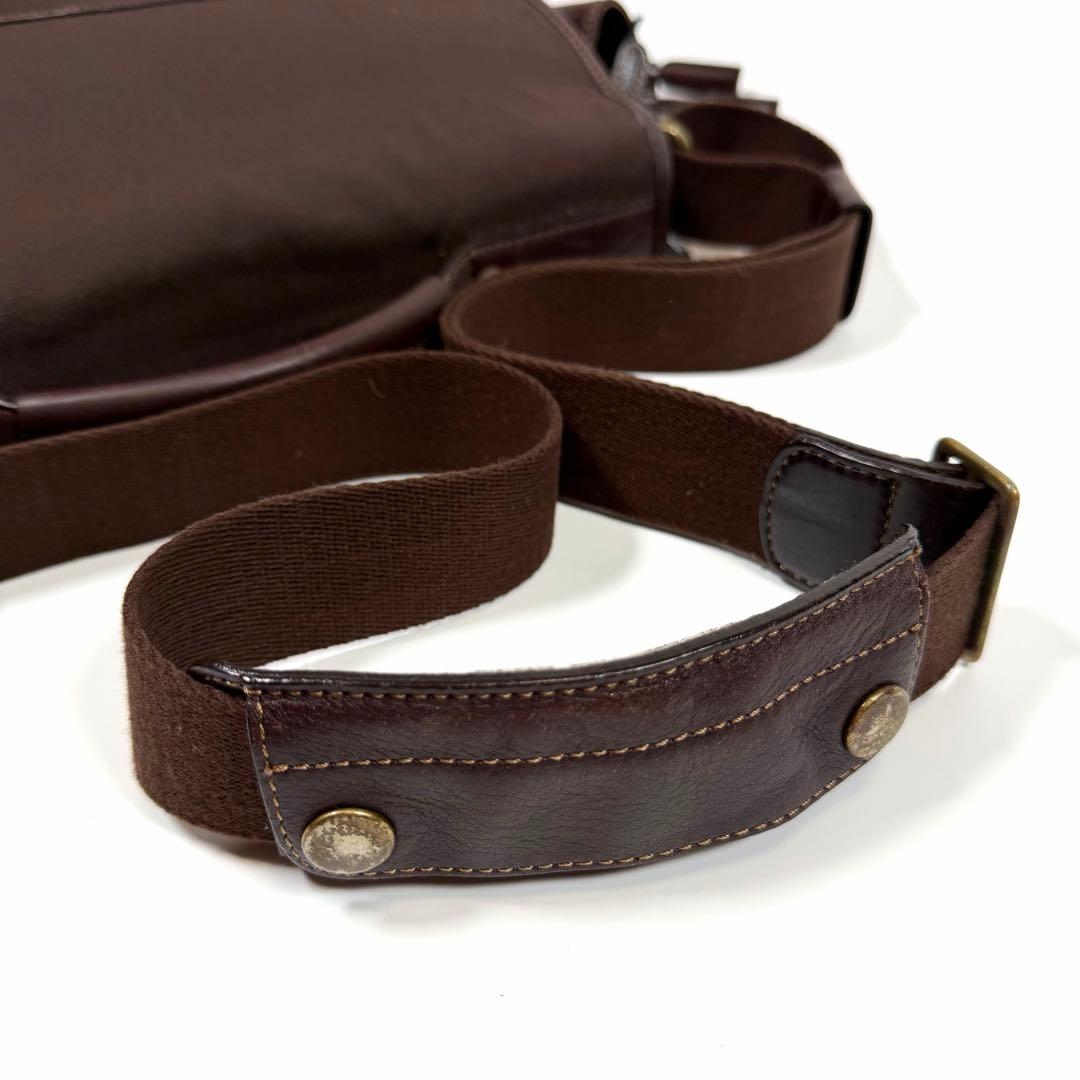 【美品】土屋鞄　ショルダーバッグ　タブラ　ターンロック　ダークブラウン　メンズ