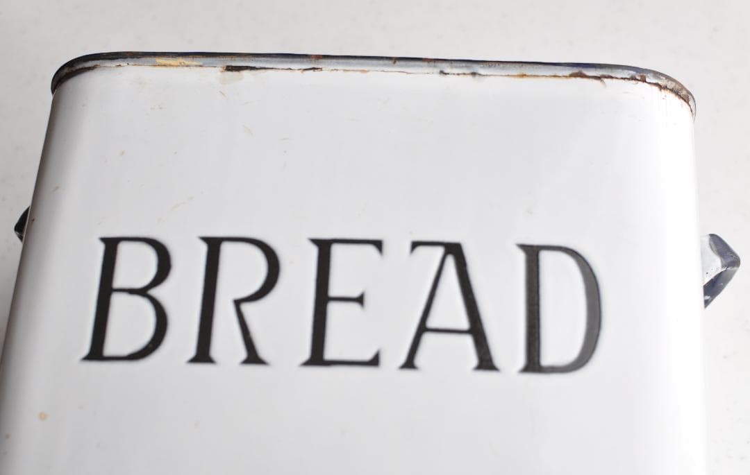 イギリスアンティーク　ホーローブレッド缶　シャビー　ビンテージ　蚤の市