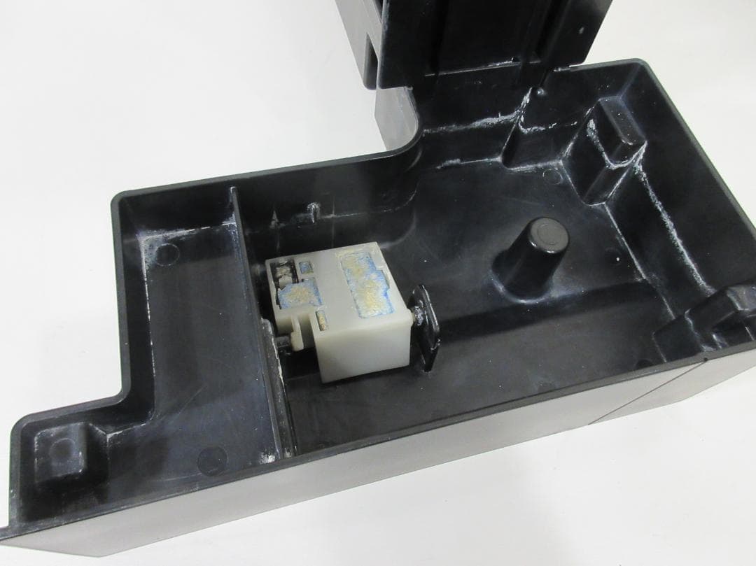 M0908Y SHARP 除加湿空気清浄機 ~32畳 KC-HD70 21年