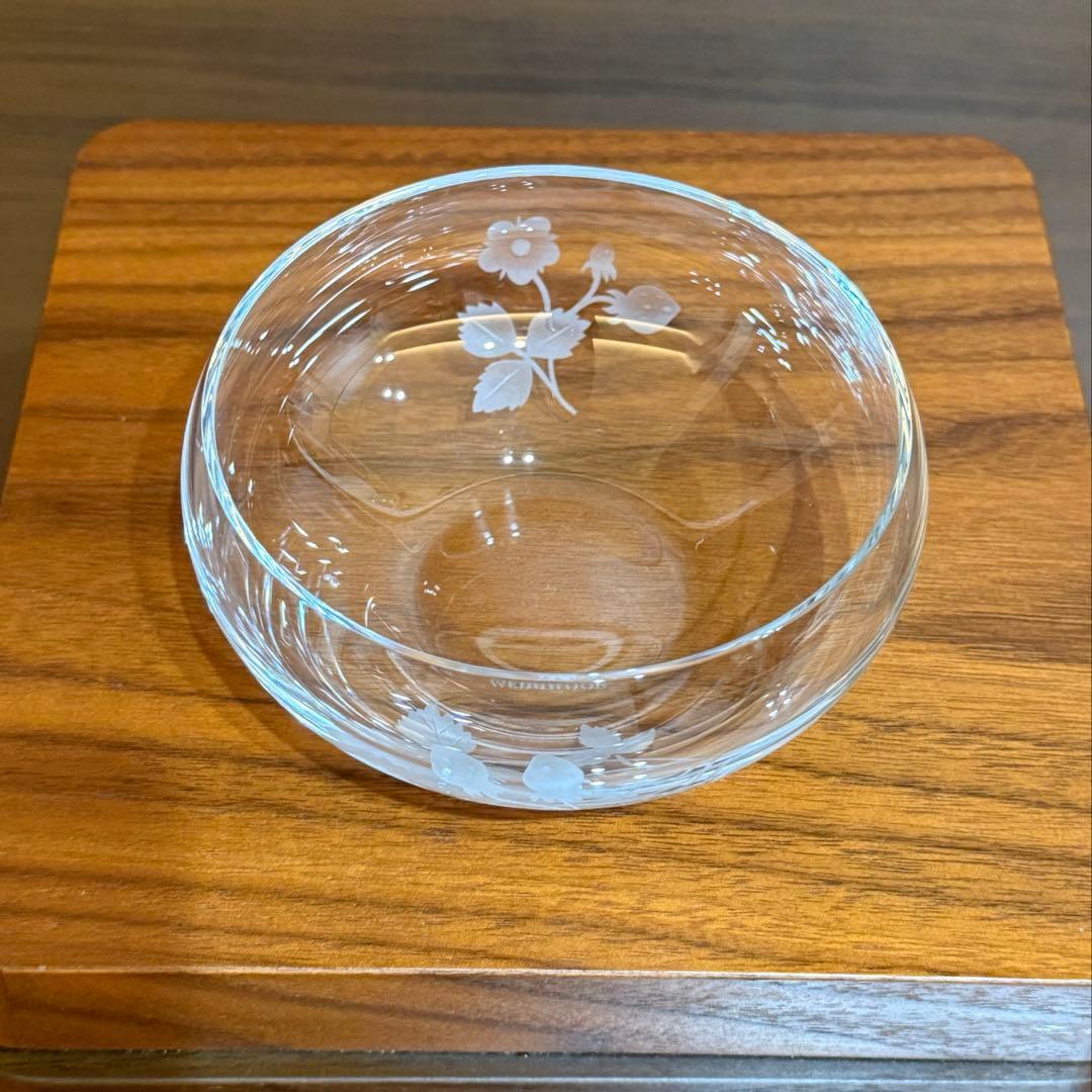 限定 ウェッジウッド ワイルドストロベリー ガラス 器 ボウル アルフレスコ