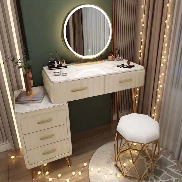 オシャレドレッサー　ベロア調デスク引き出し2杯LEDミラー　椅子　棚4点セット