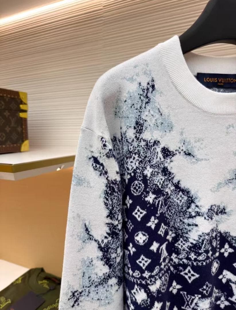 LV グラフィックニットセーター