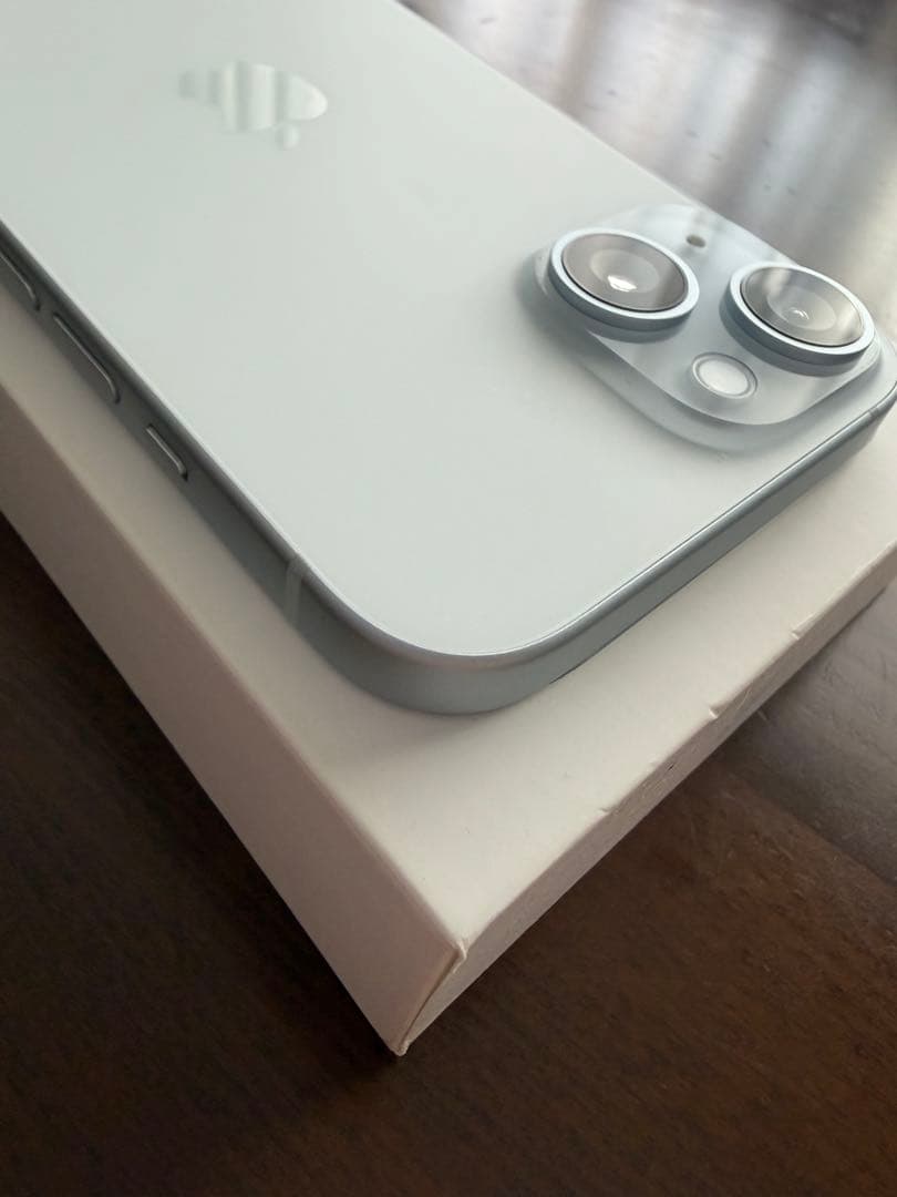 c*m様 iPhone 15 128GB ブルー