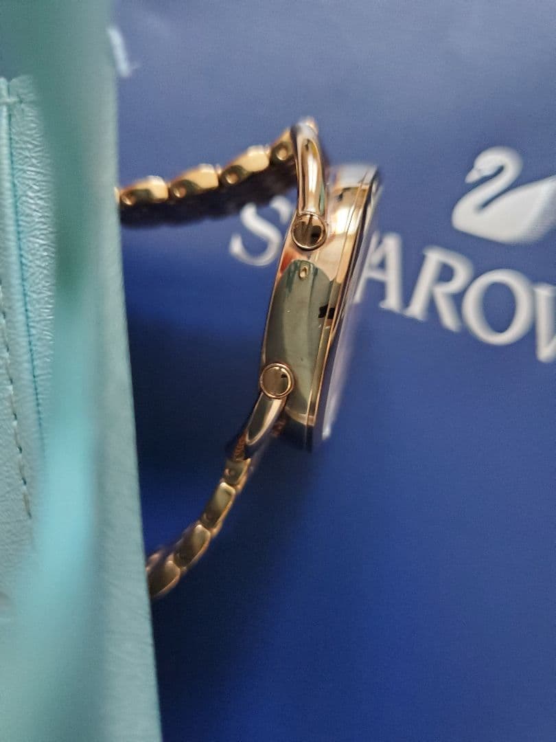 SWAROVSKI クリスタリングラム 時計