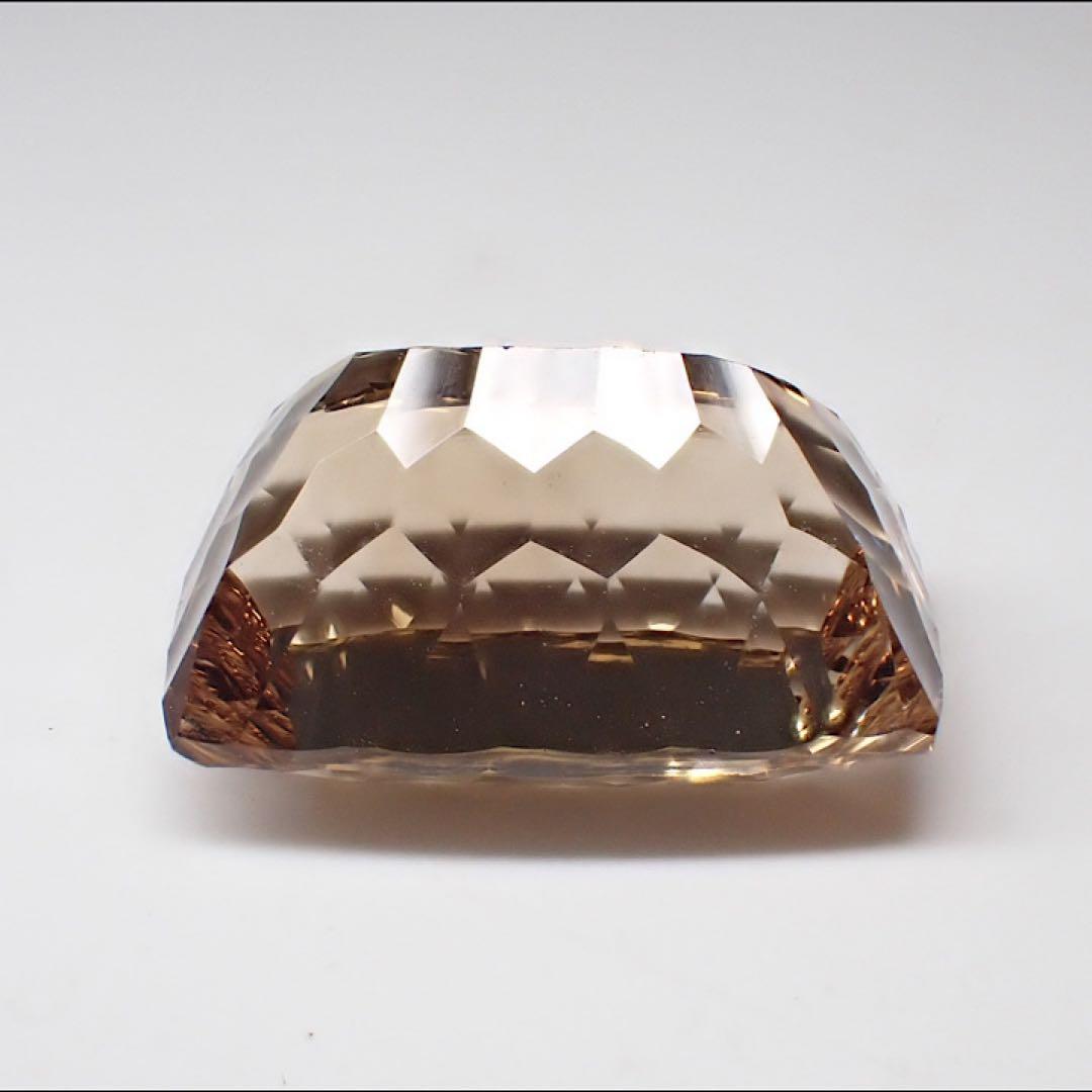 【ブラジル産】シャンパンカラートパーズ