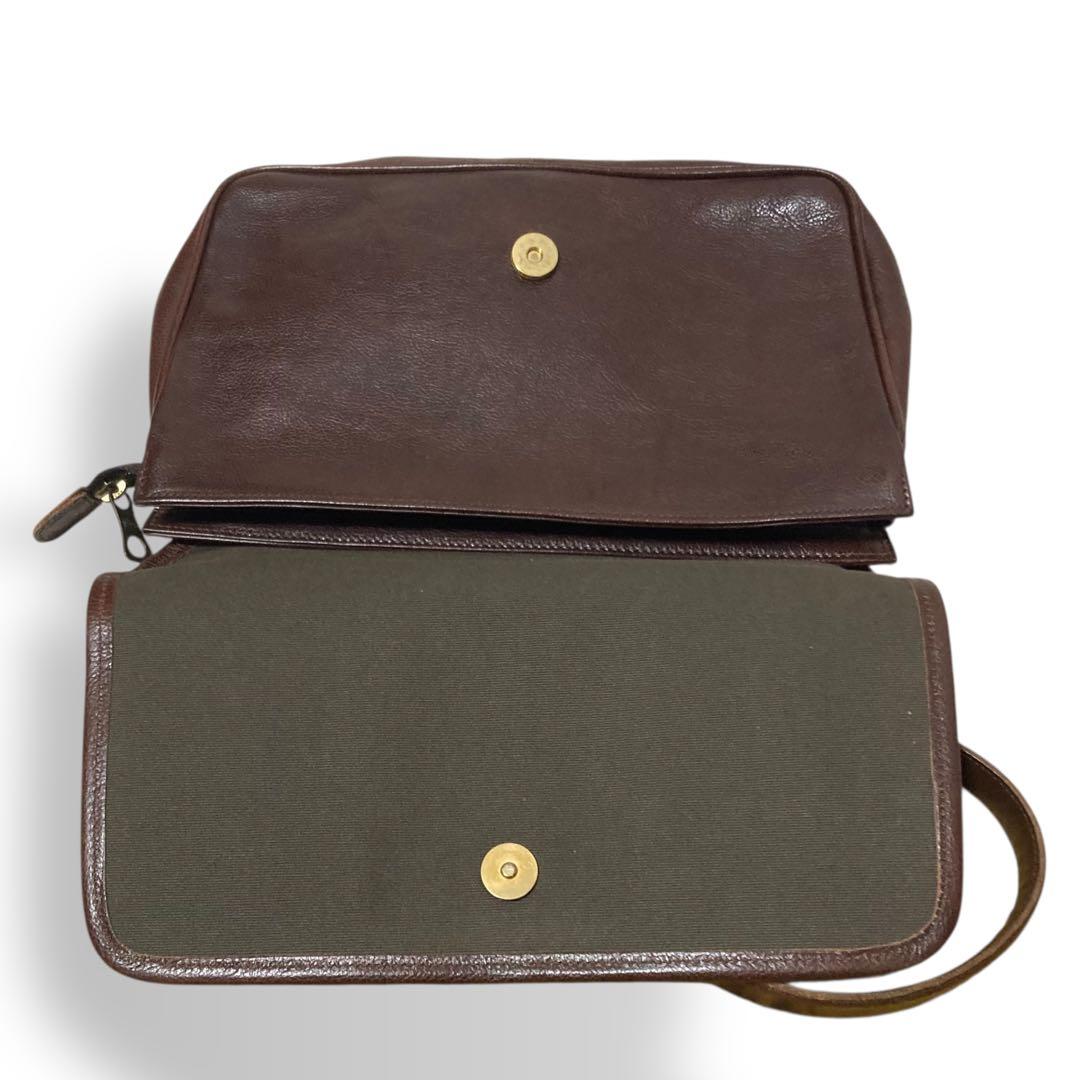 【ヴィンテージ】イルビゾンテ　ショルダーバッグ　レザー　ロゴ型押し　ブラウン