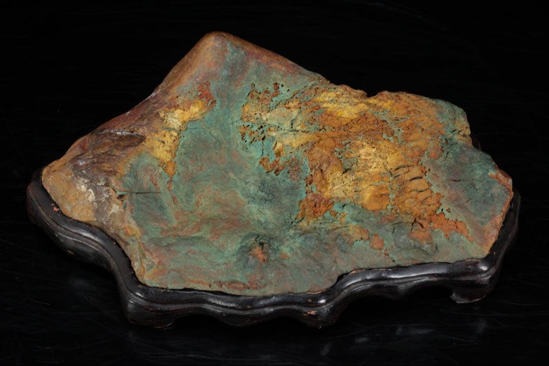 佐渡 五色石 885g 箱付 台座付 水石 鑑賞石 原石 天然石 自然石 飾石