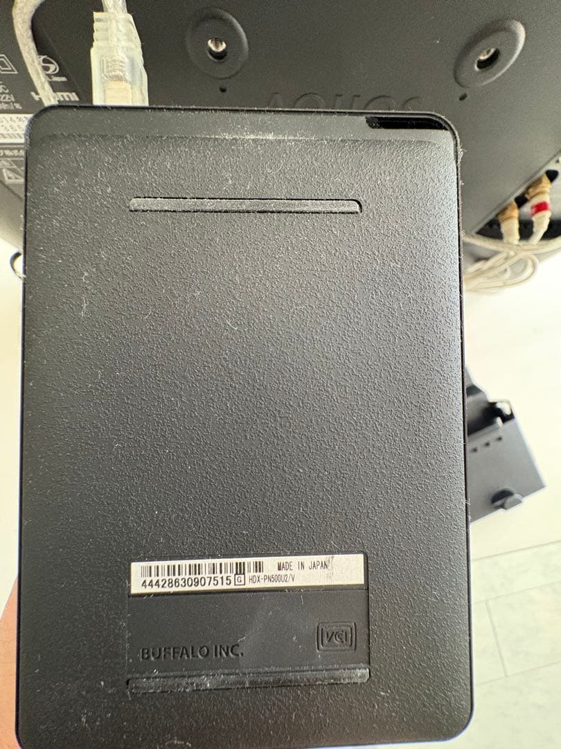 SHARP AQUOS 22型テレビ　バッファローHDD付き