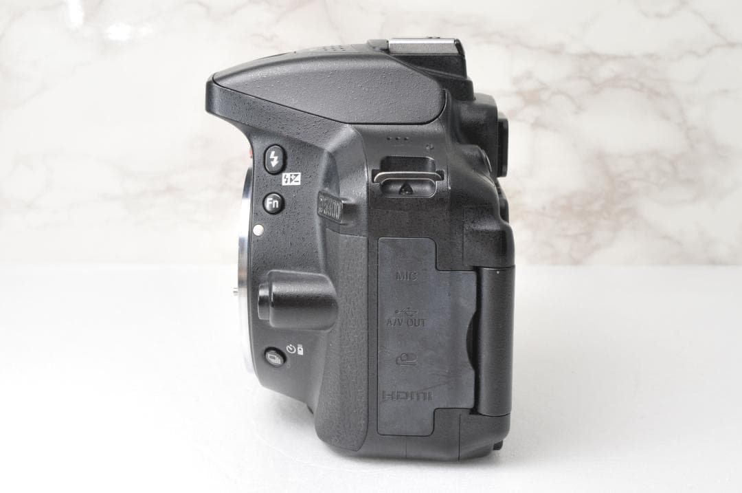Nikon D5300⭐️Wi-Fi スマホ転送 一眼レフカメラ 高画質 ニコン