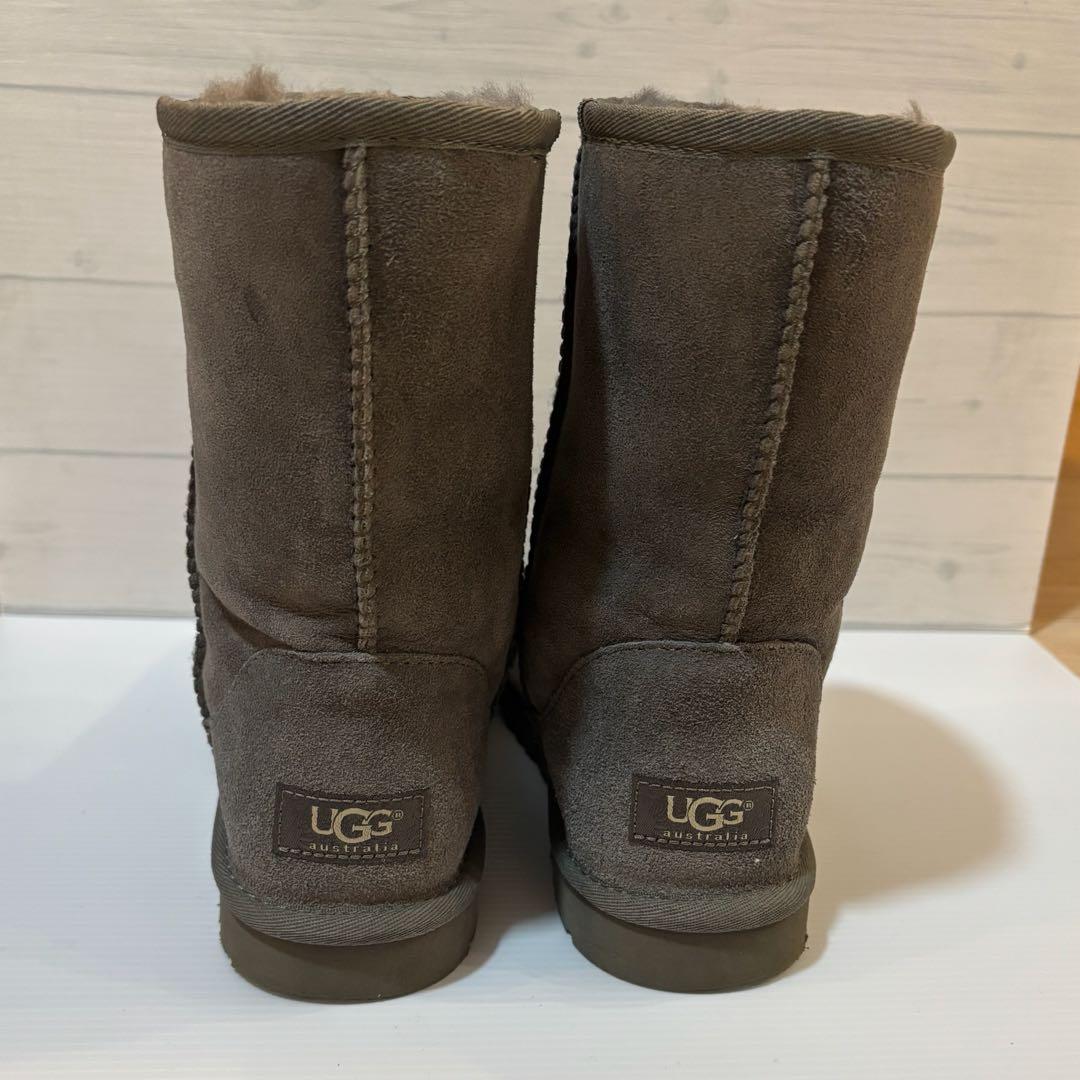 UGG グレー ムートンブーツ　classic short 24cm US７