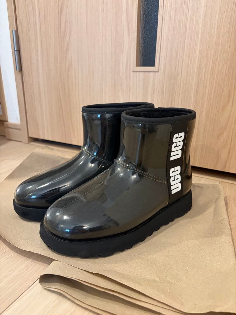 UGGムートンレインブーツクラシッククリアミニブラック
