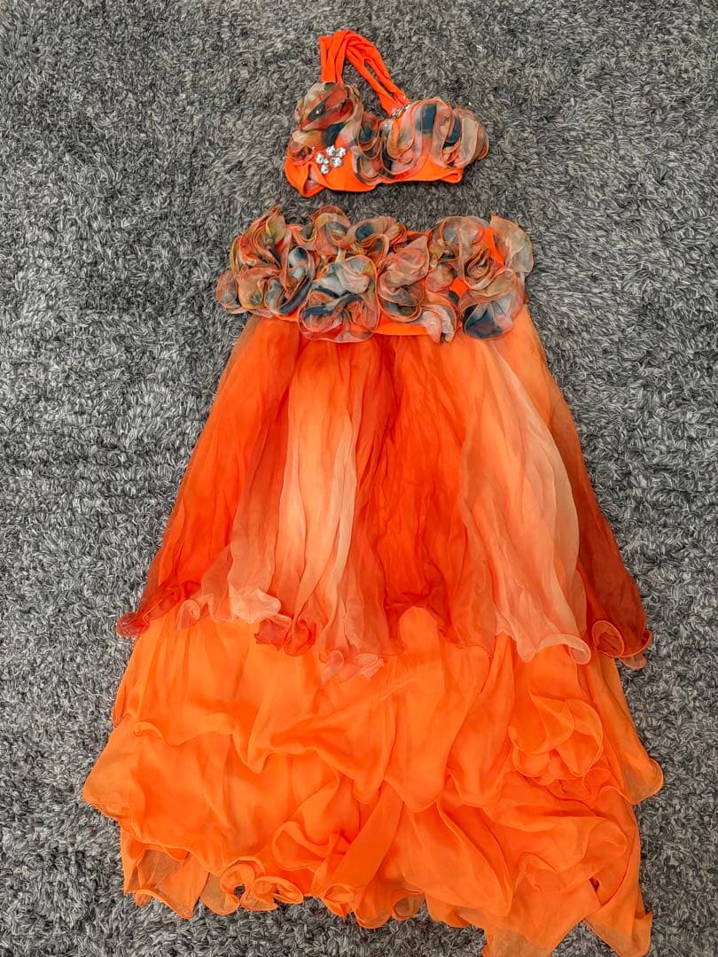 オレンジベリーダンス衣装セットアップ アシメオフショルダーミニマムさん必見 美品