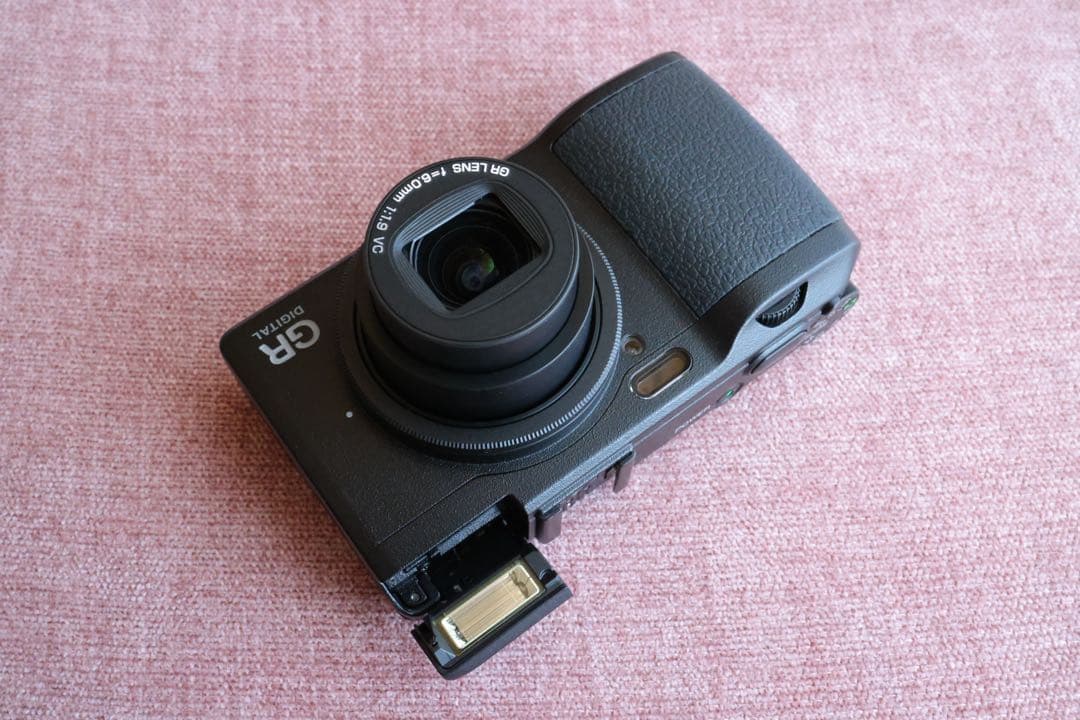 RICOH　GR DIGITAL Ⅳ　充電器付