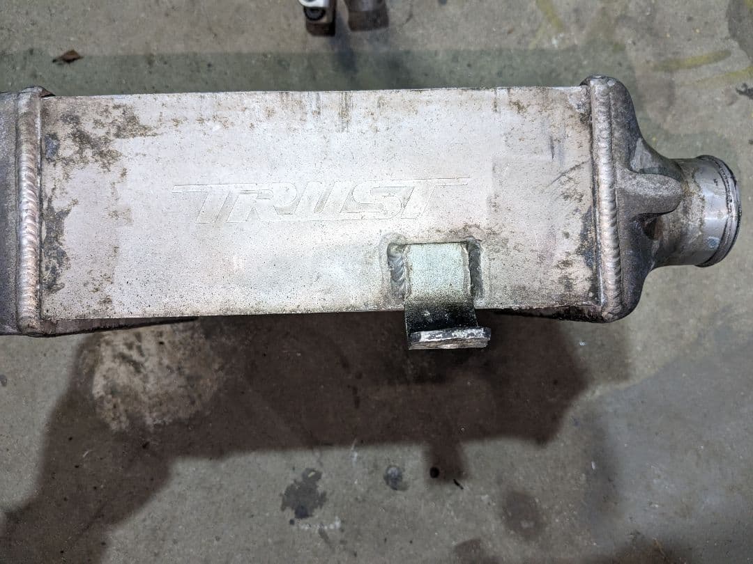 希少！トラスト　インタークーラー　60パイ