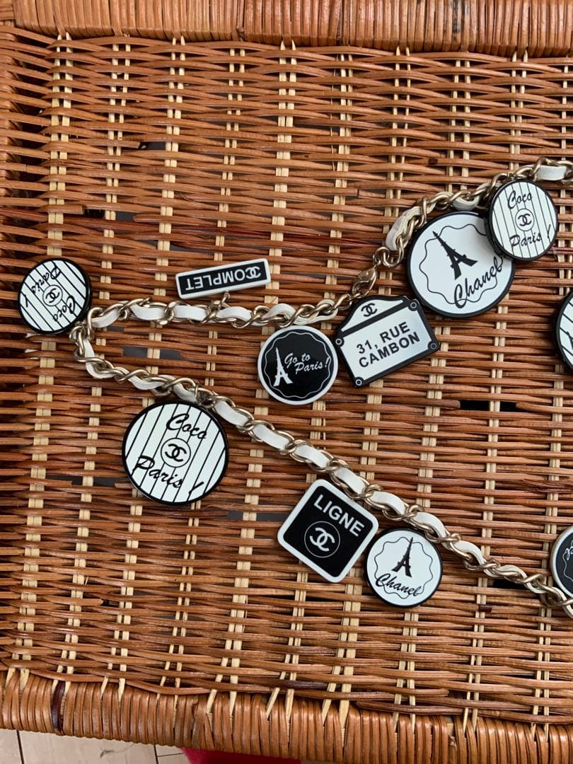 中古　美品　希少　シャネル　エッフェル塔　チャーム　ベルト