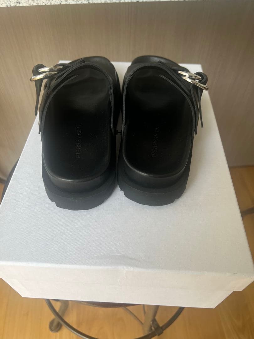 ピエールアルディ　クロスライドサンダルブラック36