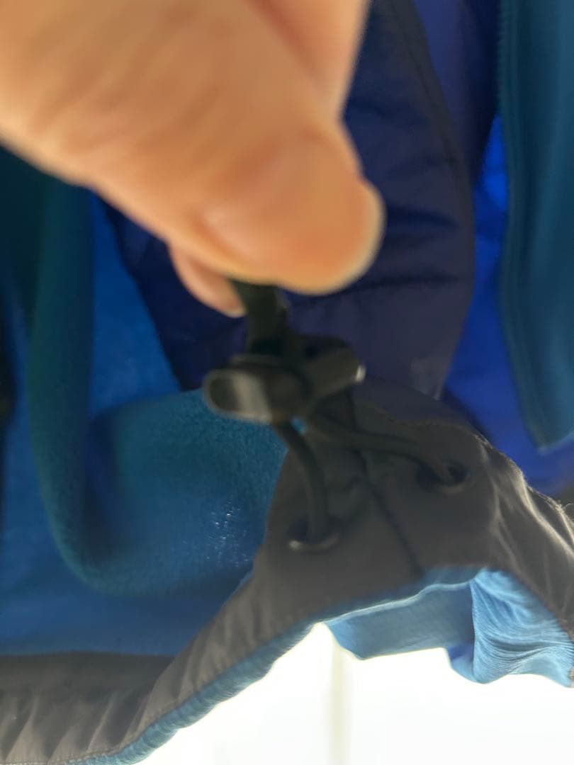 ARC'TERYX ATOM フード付きナイロンジャケット