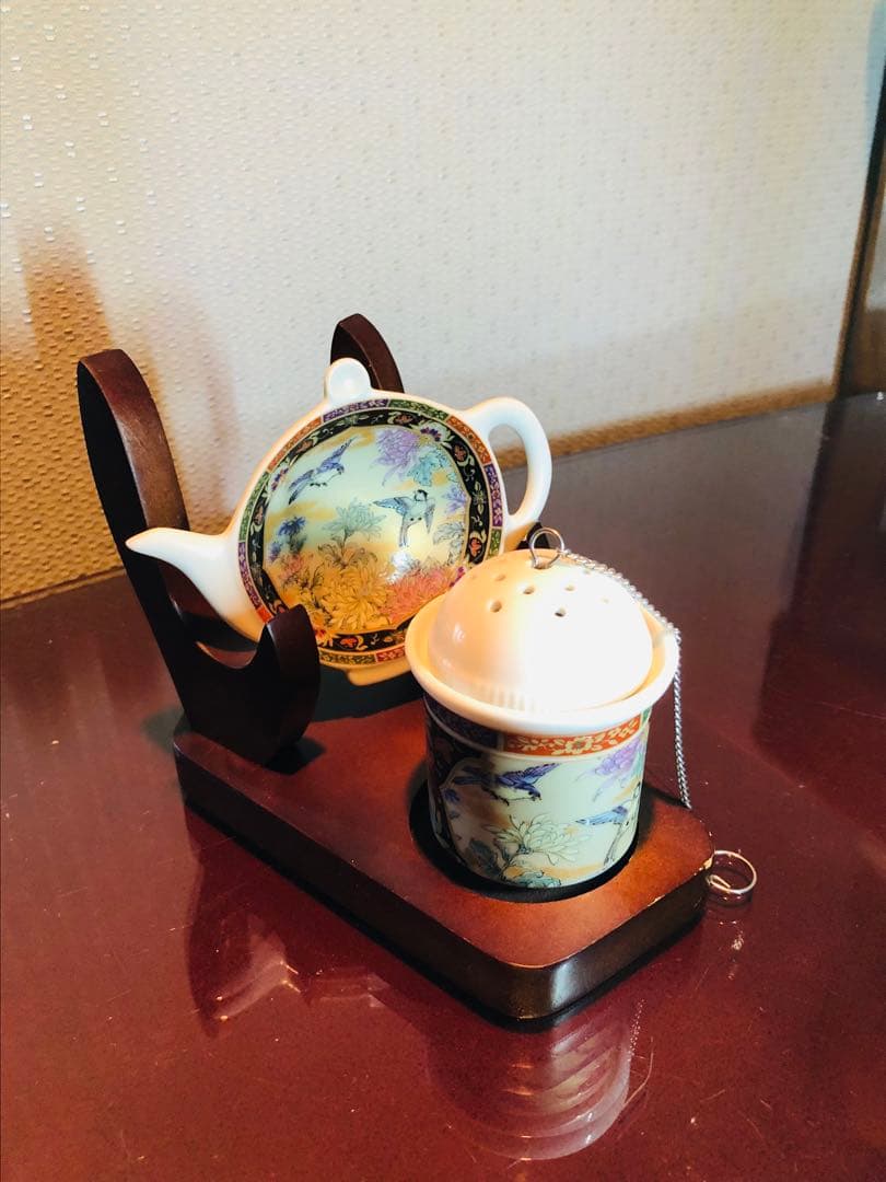 雅な陶器　お茶セット