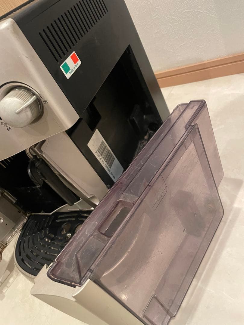 DeLonghi Magnifica エスプレッソマシン