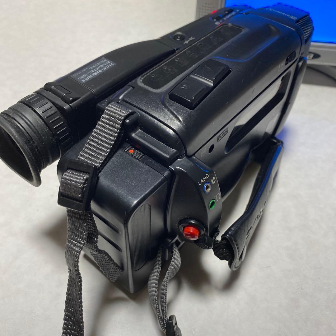 動作品　SONY VideoHi8 HANDYCAM CCD-TR830 ④