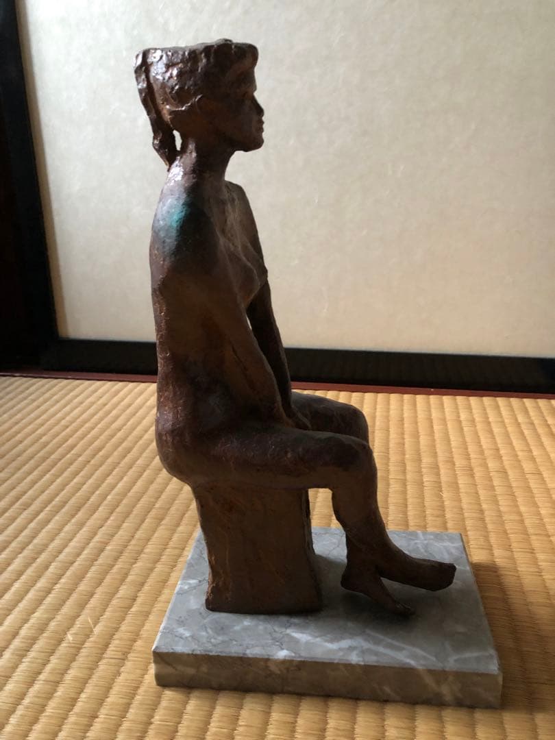 裸婦坐像　板橋一歩氏作　共箱入