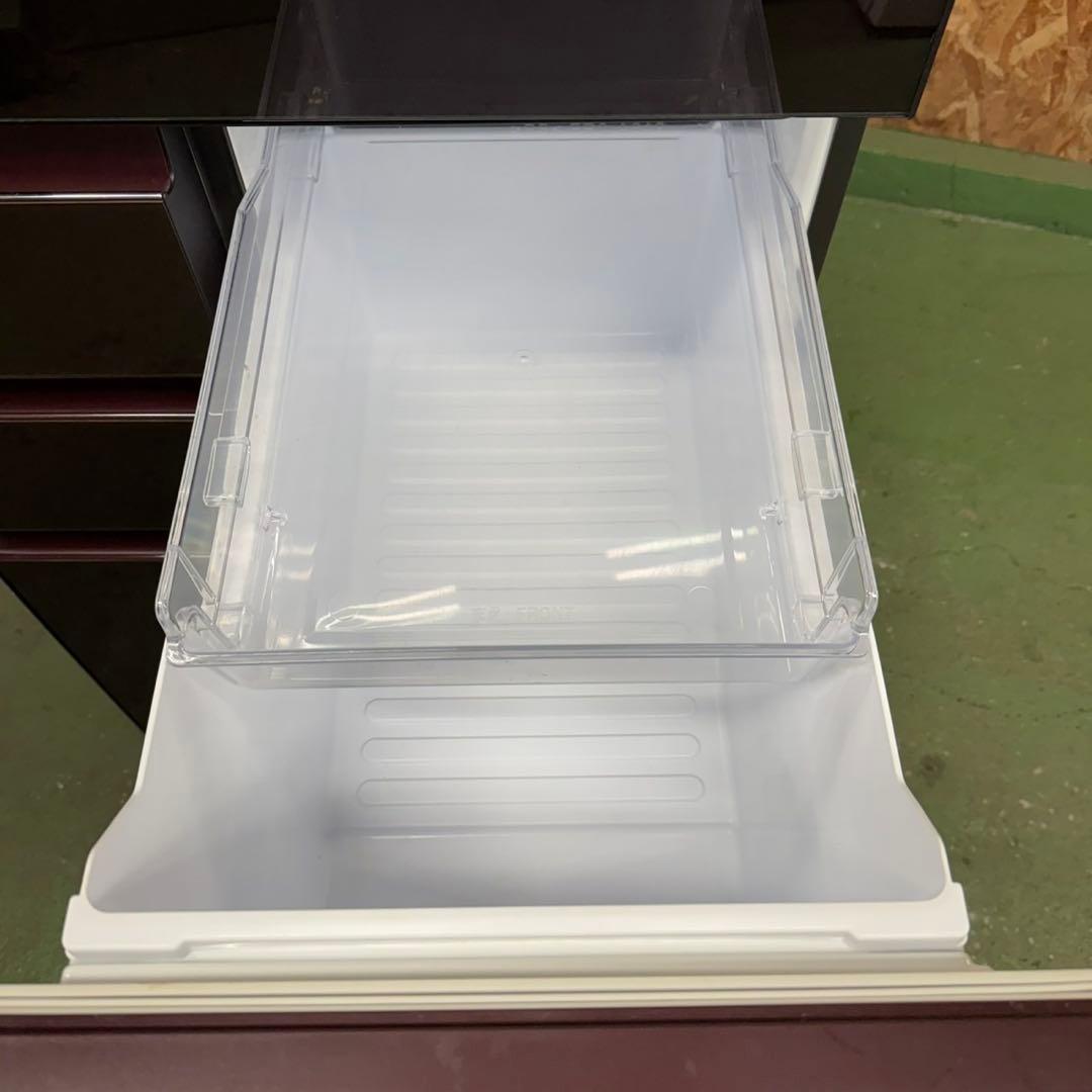 277 送料設置無料　SHARP　自動製氷機能付き大型冷蔵庫　ガラスデザイン