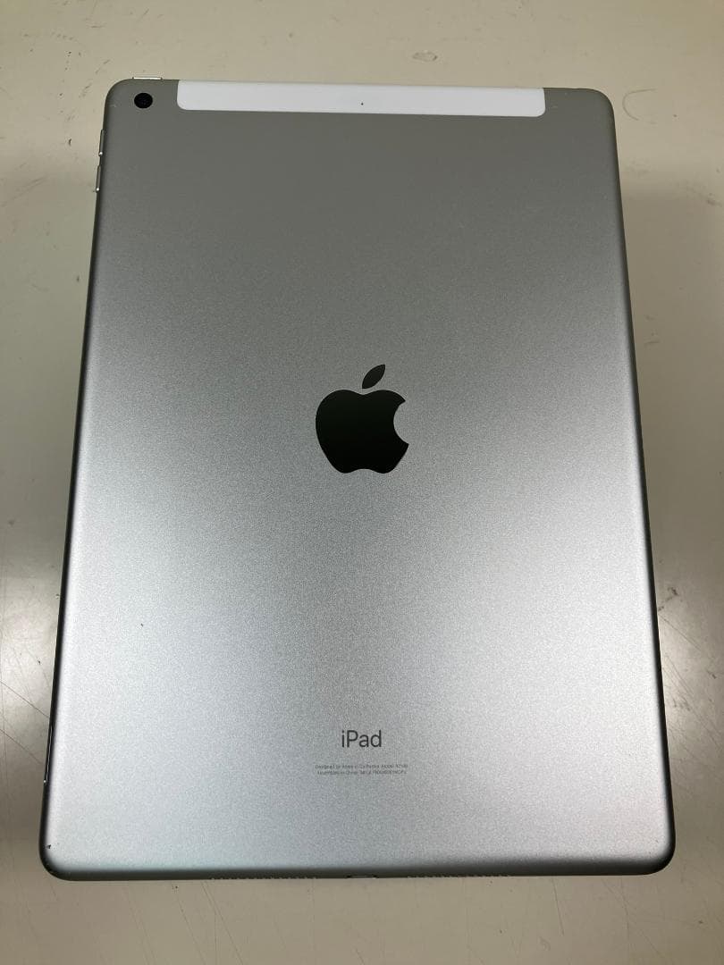 iPad 7世代　32GB シルバー　セルラー カバーガラス付
