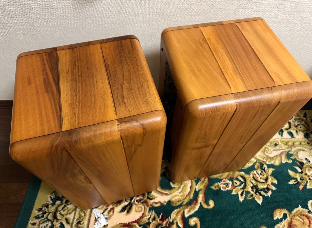 Chario Hiper 3X イタリア製　ブックシェルフ　3ウェイスピーカー