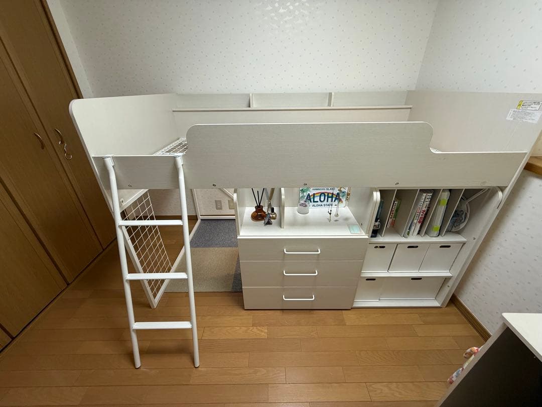 ロフトベッド・デスク付きホワイト 勉強机&椅子