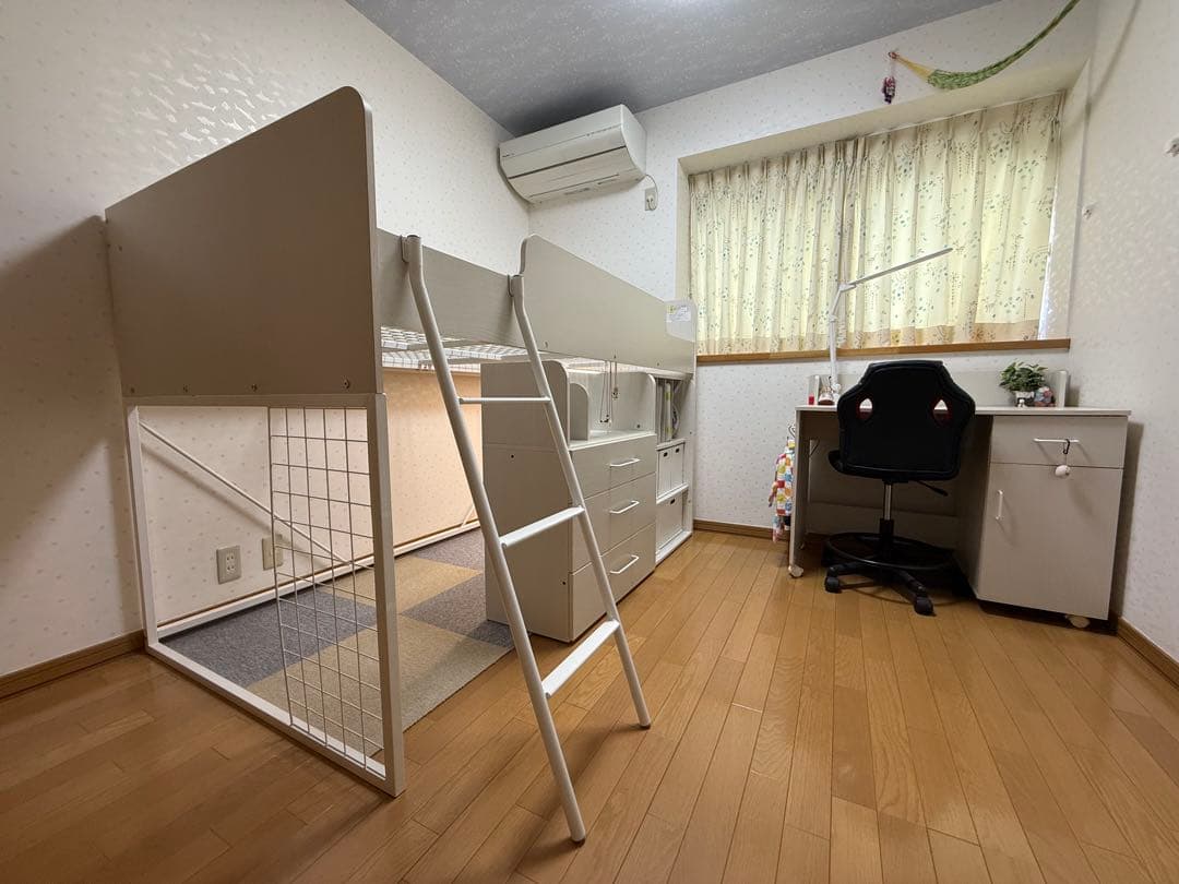 ロフトベッド・デスク付きホワイト 勉強机&椅子