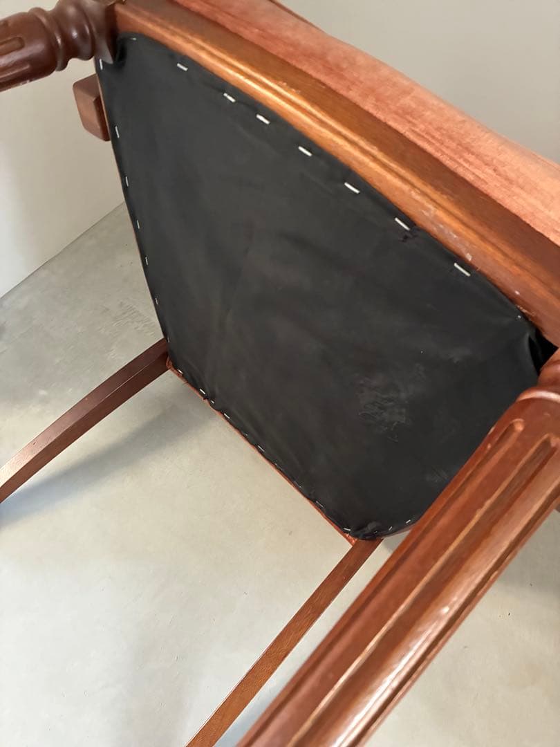 職人仕事が美しい　アンティークチェア　ピンク　ビンテージ　マルニ木工