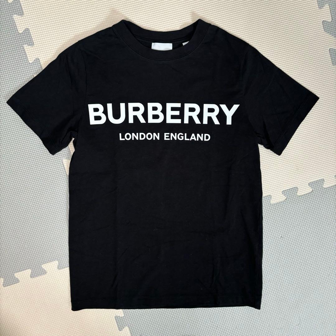 【美品】BURBERRY ロゴプリント　Tシャツ 10Y 140cm