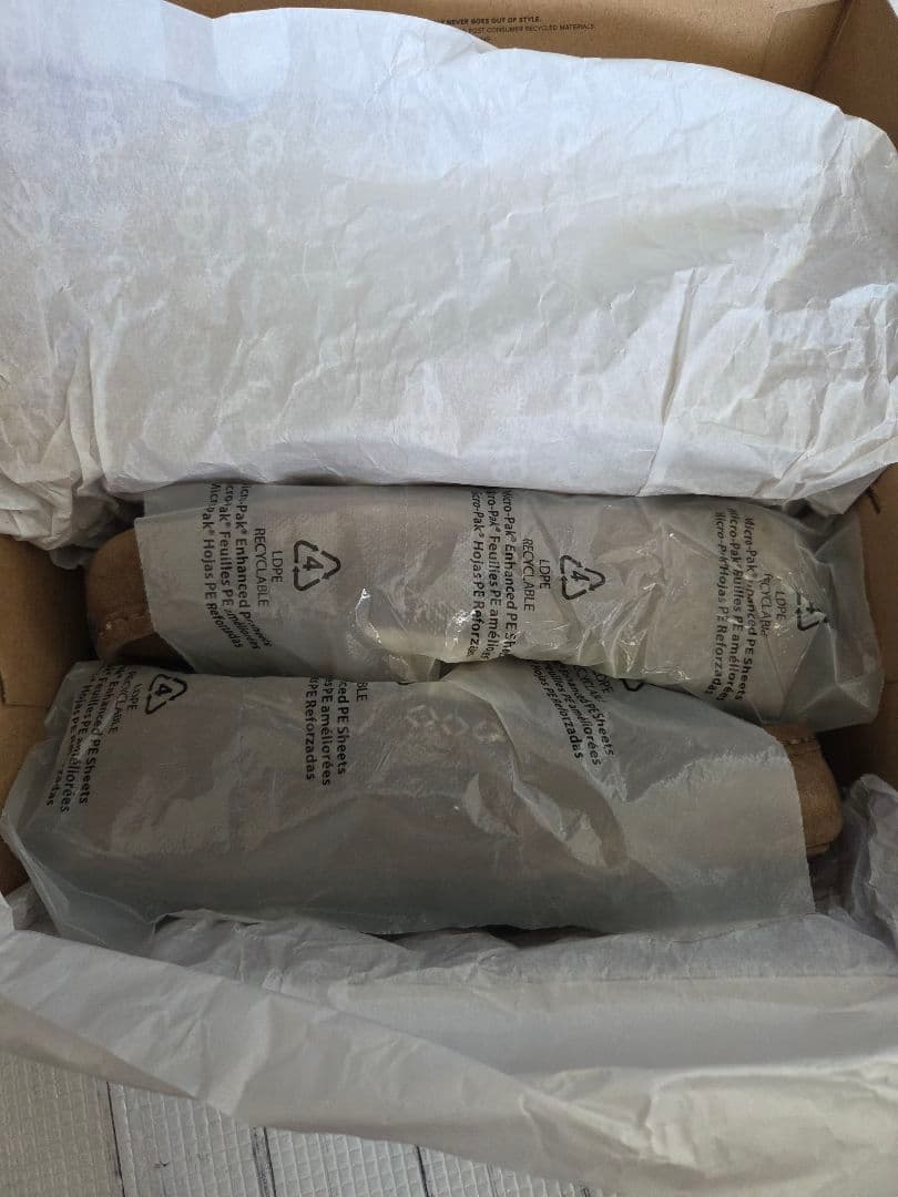 UGG(アグ) レディース ANSLEYモカシン 6サイズ