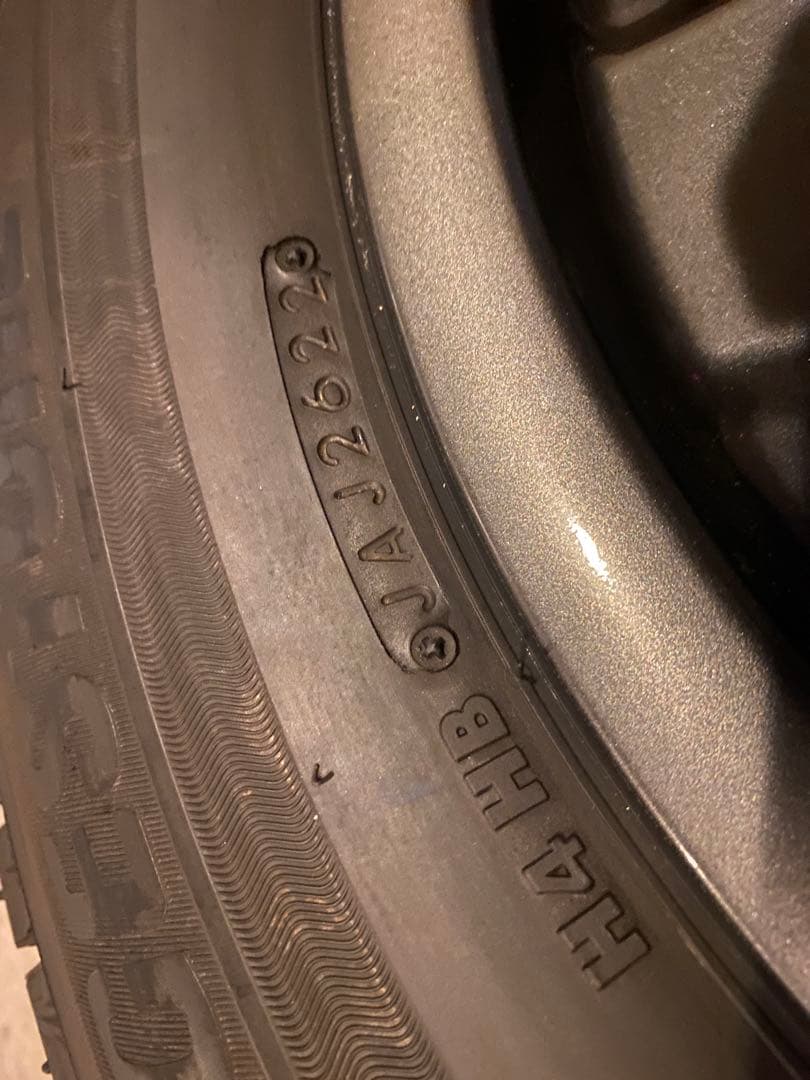 スタッドレスタイヤ　BRADLEY 16インチ4本　ジムニーシエラ　美品