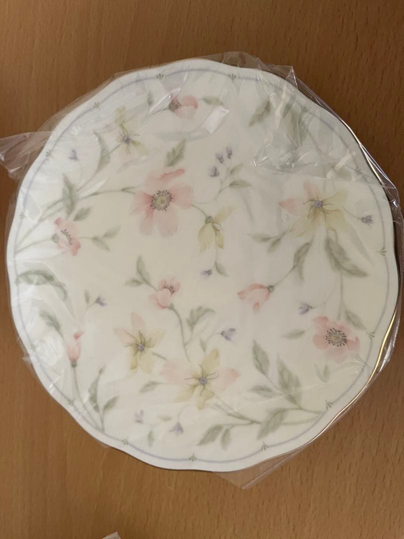 未使用ナルミ9296パステルガ一デン 27ディナーティ一碗皿38プラタ一