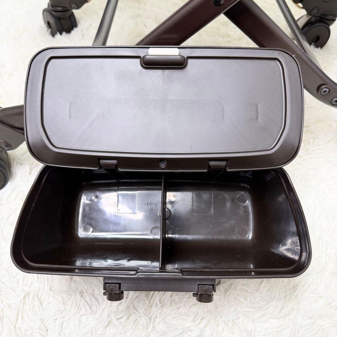 Combi CWL ネムリラ AT ホワイトレーベル 電動 ハイローチェア