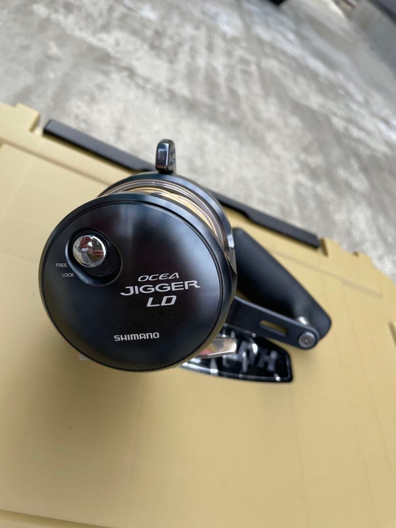 SHIMANO OCEA JIGGER LD 2500MG リール