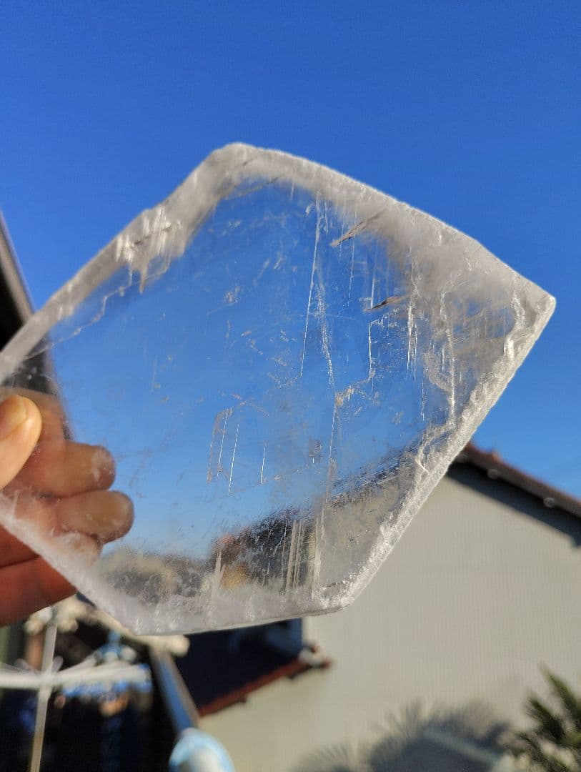 巨大モロッコ産　水晶ジオード　マッキー