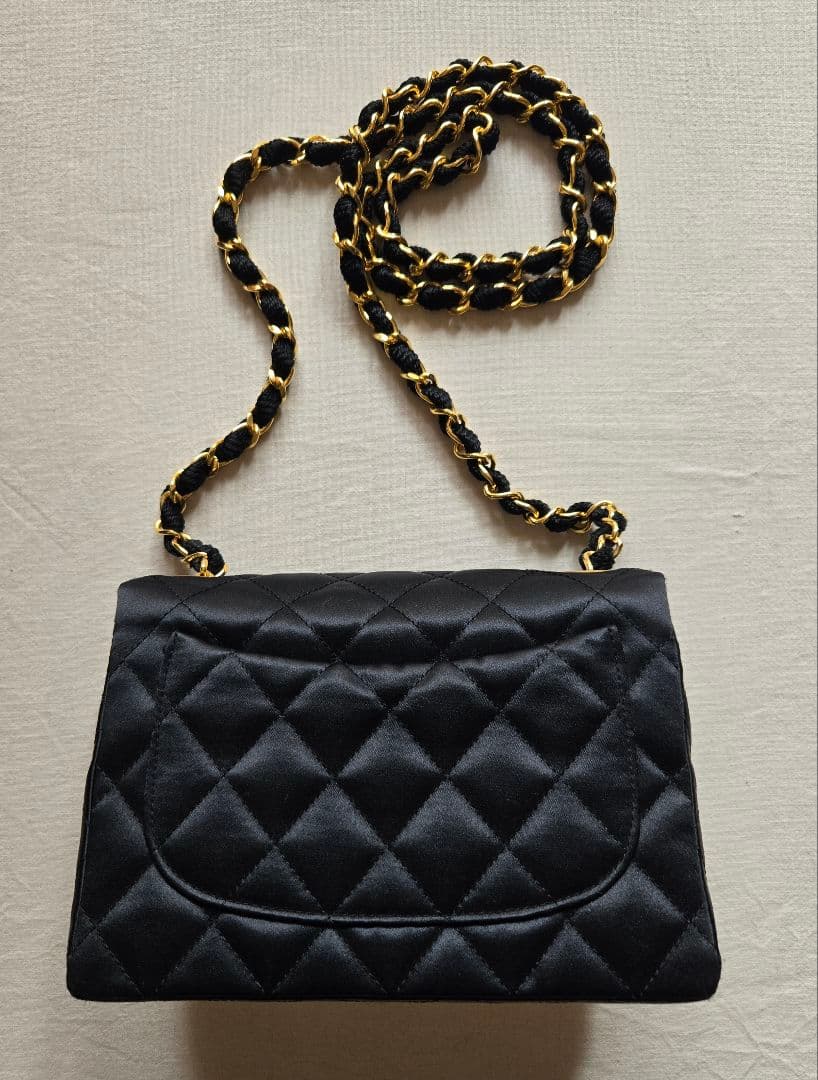 週末価格❗稀少 美品CHANELシルクサテン ミニマトラッセ